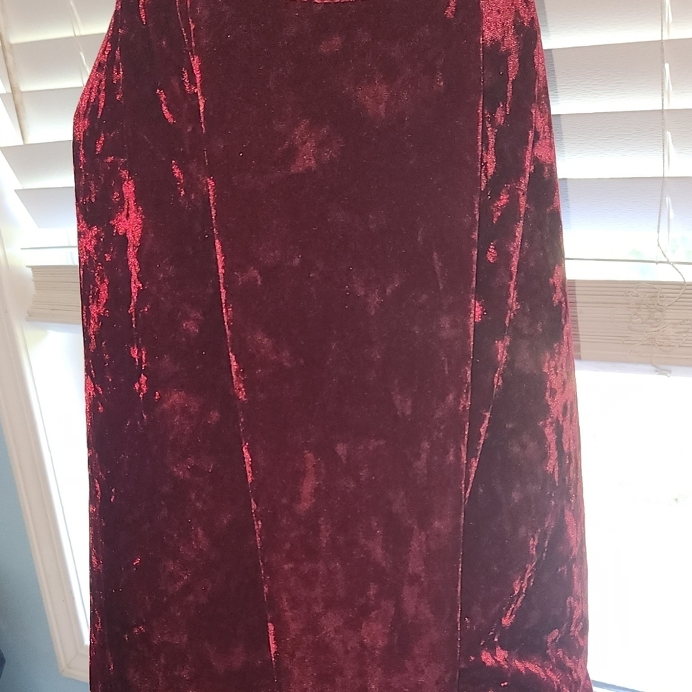 A.gain Medium Long Sleeve Crushed Red Velvet Cold Shoulder Top - Picture 2 of 6